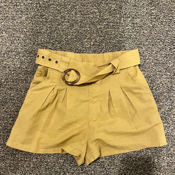 American Eagle Flowy Shorts with Belt - Picture 1 of 1